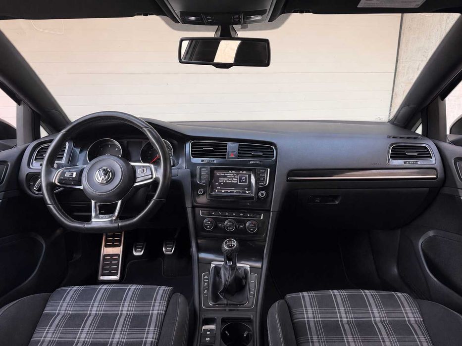 Volkwagen Golf 2.0 TDI GTD - Desde 185€/mês