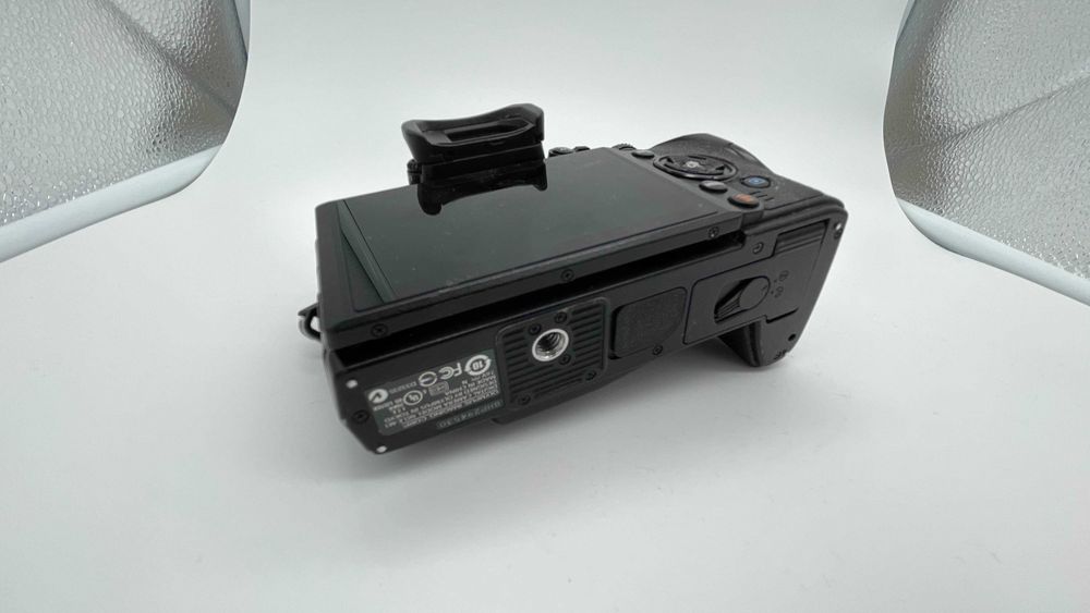 APARAT OLYMPUS OM-D E-M1 MK1,GVario 14-42mm f/3.5-5.6, dużo akcesoriów