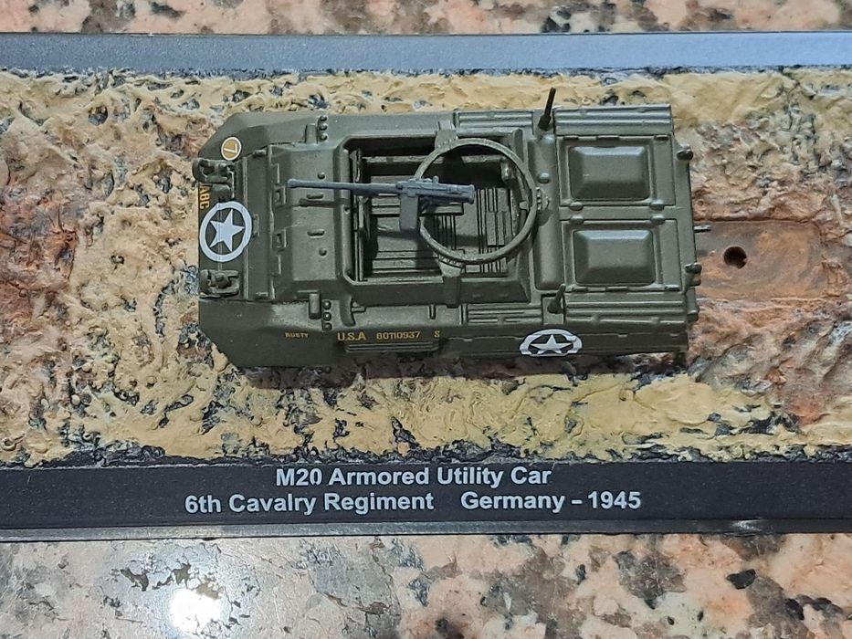 Carro blindado militar M20