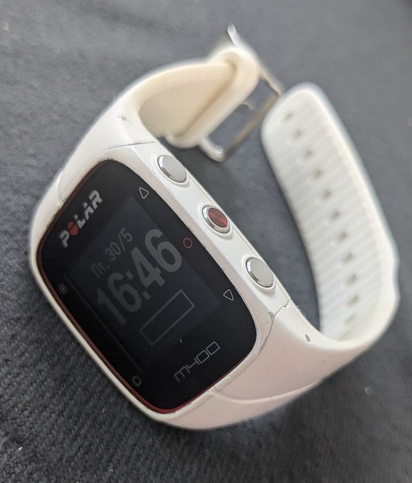 Смарт часы polar m400