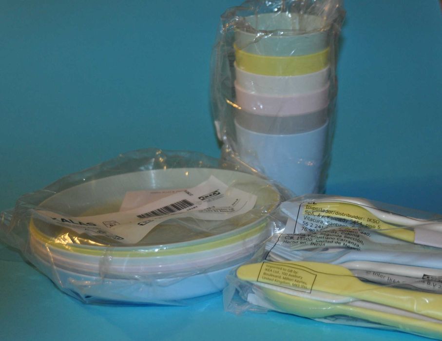 Kubki talerze sztućce - zestaw naczyń Ikea dla dzieci. Nowe. Kolorowe.