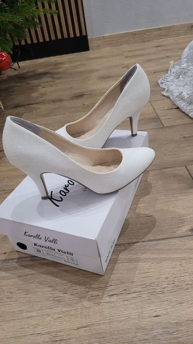 Śliczna Suknia ślubna