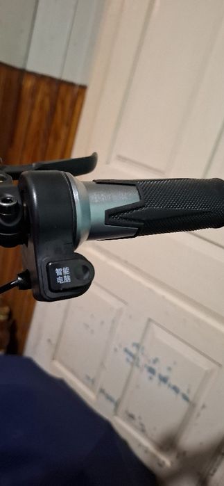 Продам електросамокат Giant outlander M11