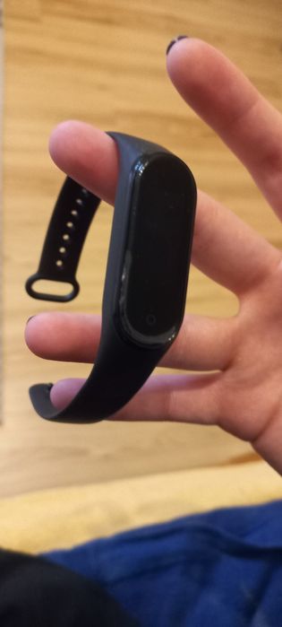 Opaska/zegarek mi band 4