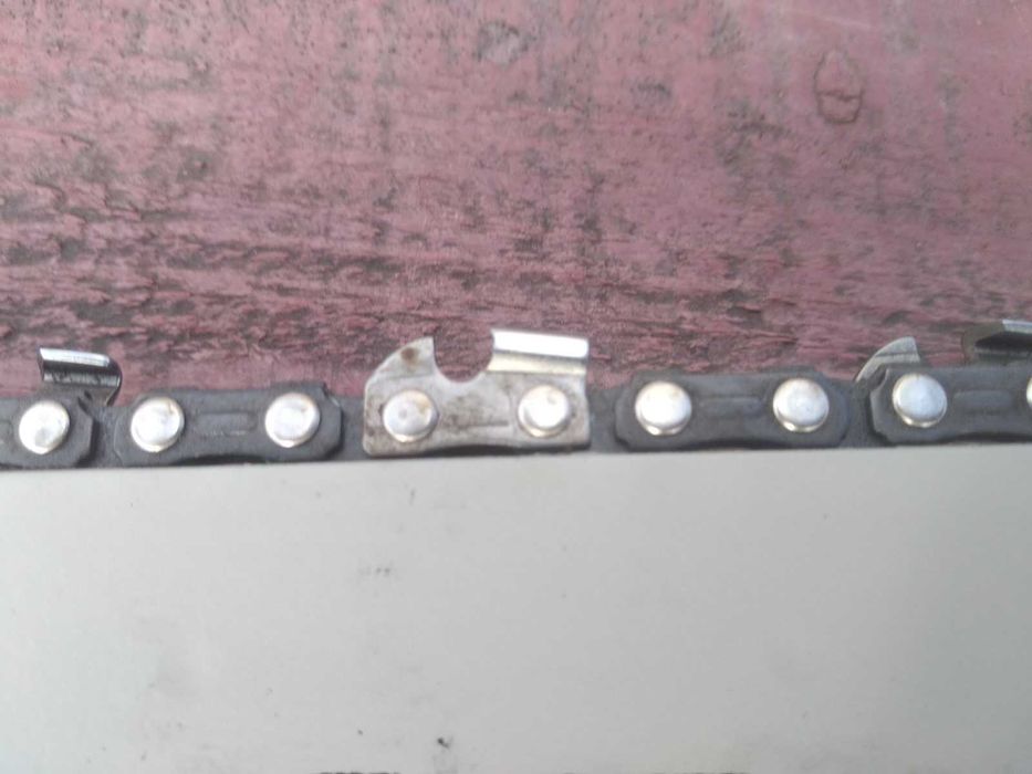 Насадка на бензокосу для спилу гiлок