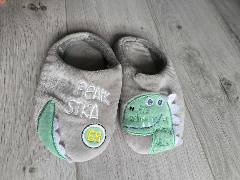 Kapcie niemowlęce r. 24/25