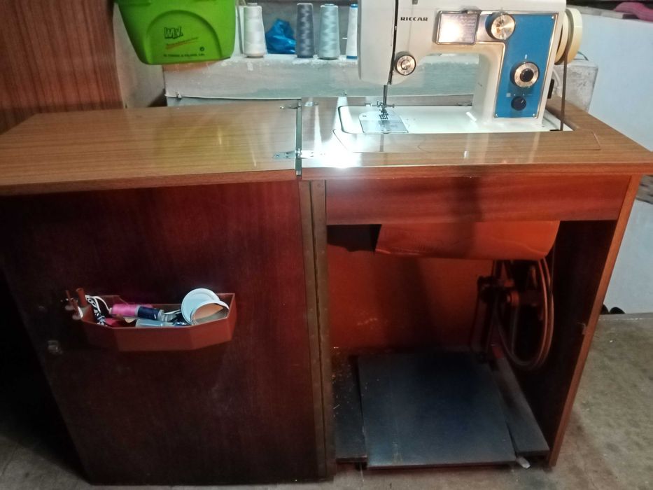 Máquina de costura de pontos marca RICCAR