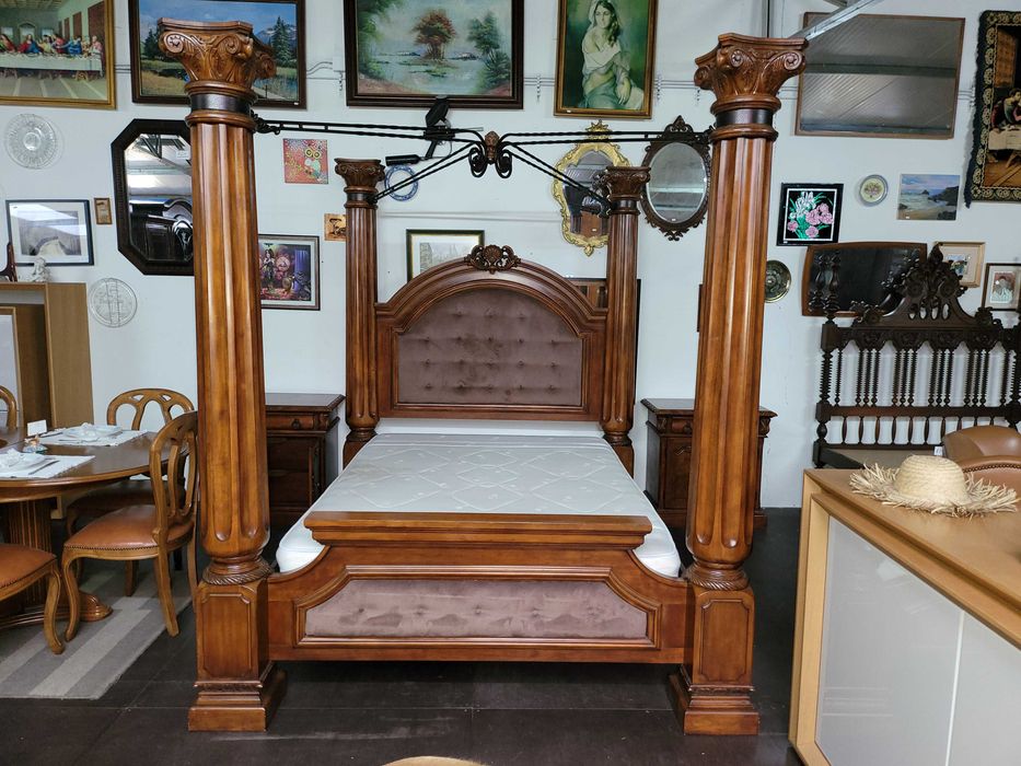 Imponente cama em madeira com dossel - óptimo estado e qualidade