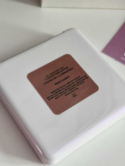 Haus Labs By Lady Gaga Bio-Radiant Gel-Powder Highlighter Peach Quartz