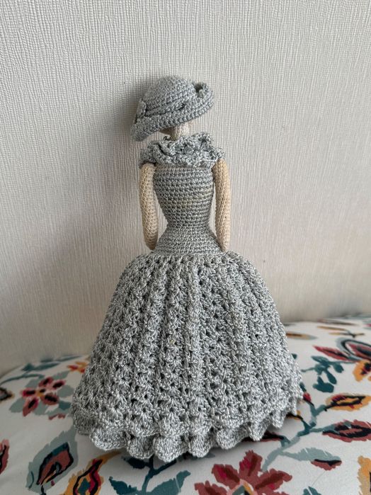 В’язана лялька-амігурумі