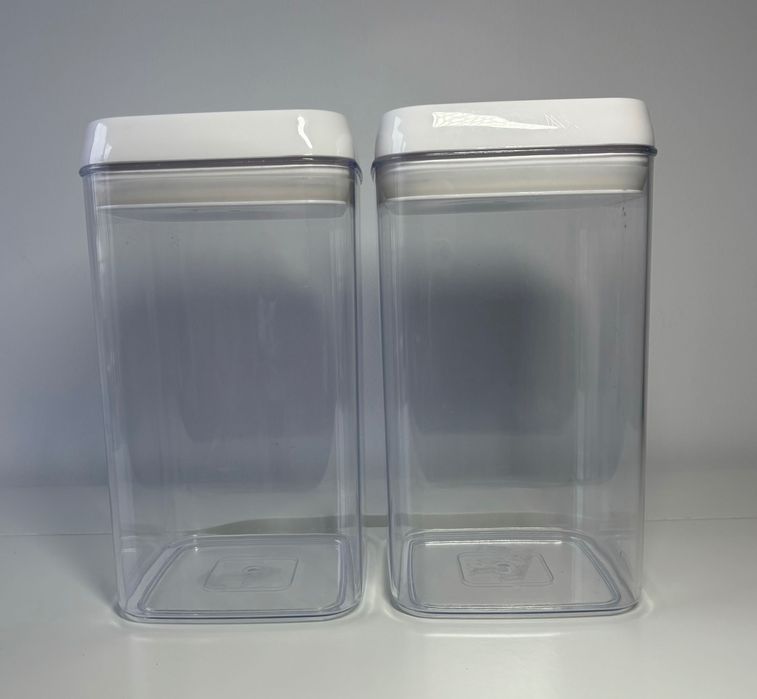 Conjunto com 2 potes herméticos transparente com tampa branca