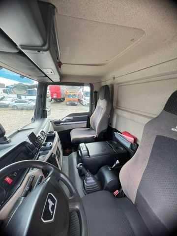 MAN TGL 12.250 mercadoria com plataforma Elevatória