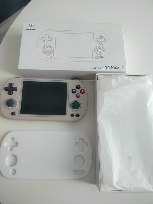 Mini konsola RG40XX H