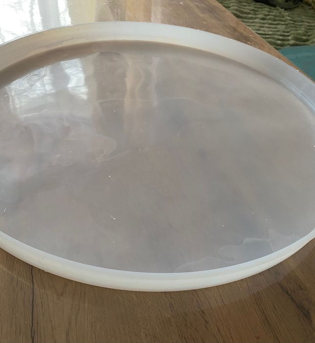 Силіконовий молд для виготовлення столів з епоксидної смоли.