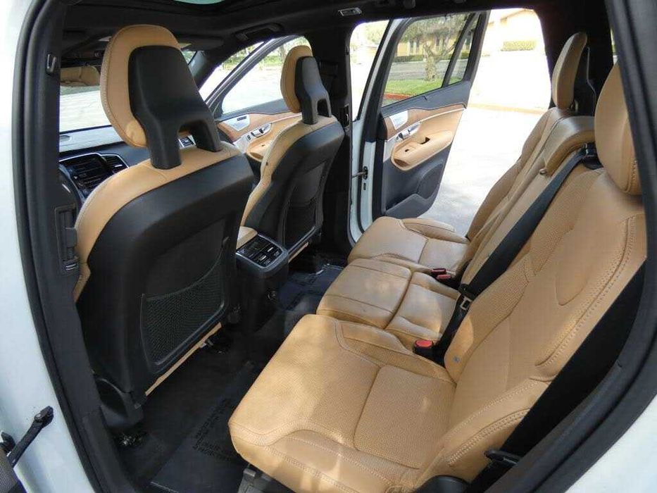 Volvo XC90 2017 inscription