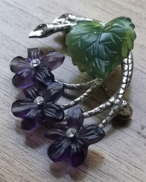 Broszka vintage w kształcie bukietu fiołków