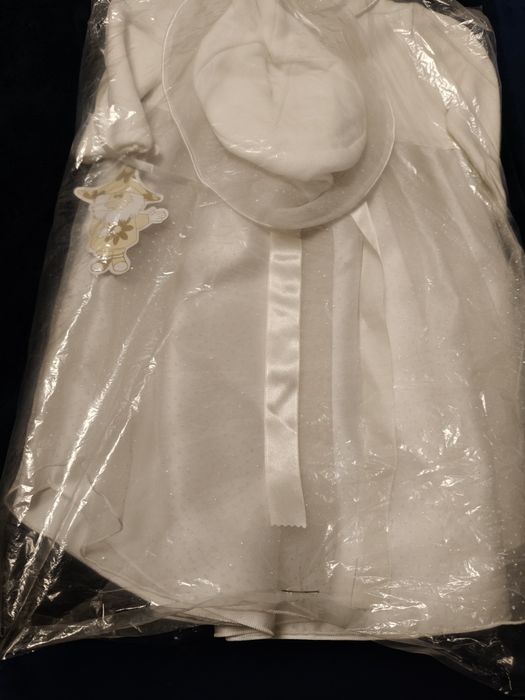 Ubranko na chrzest roczek nowe z metką dla dziewczynki roz 80