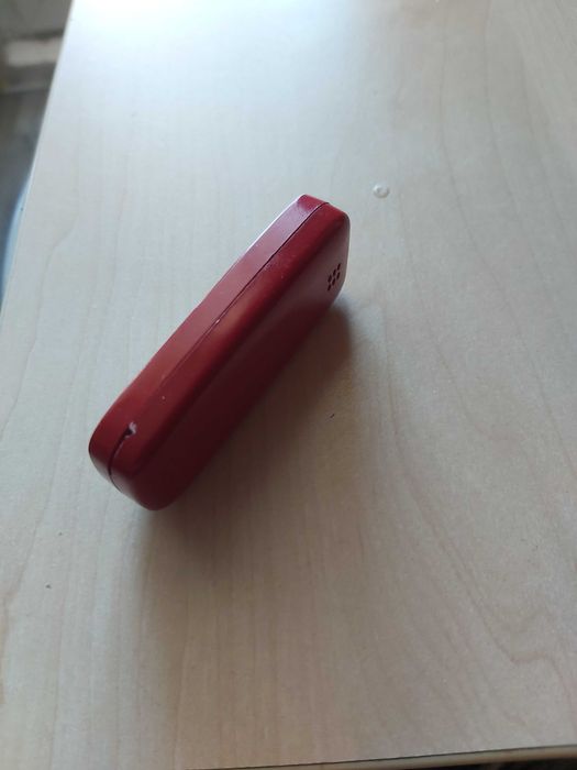 Bardzo malenki telefon L8 STAR