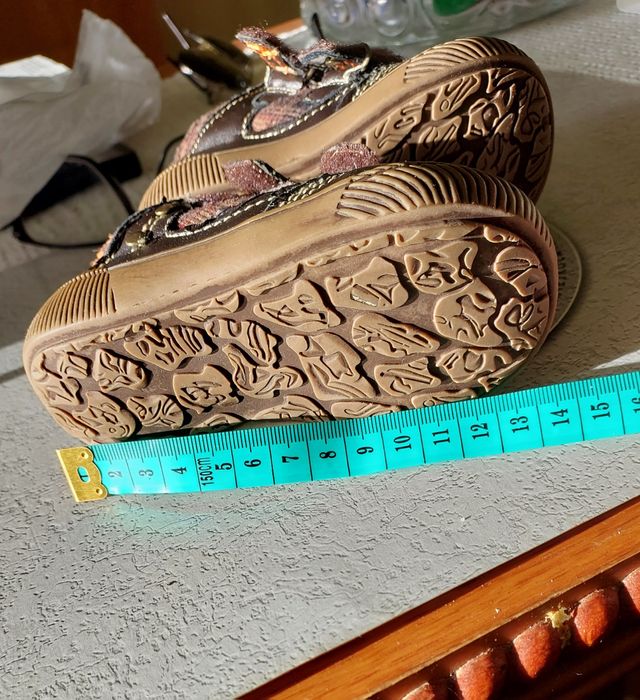 Buty dziecięce firmowe