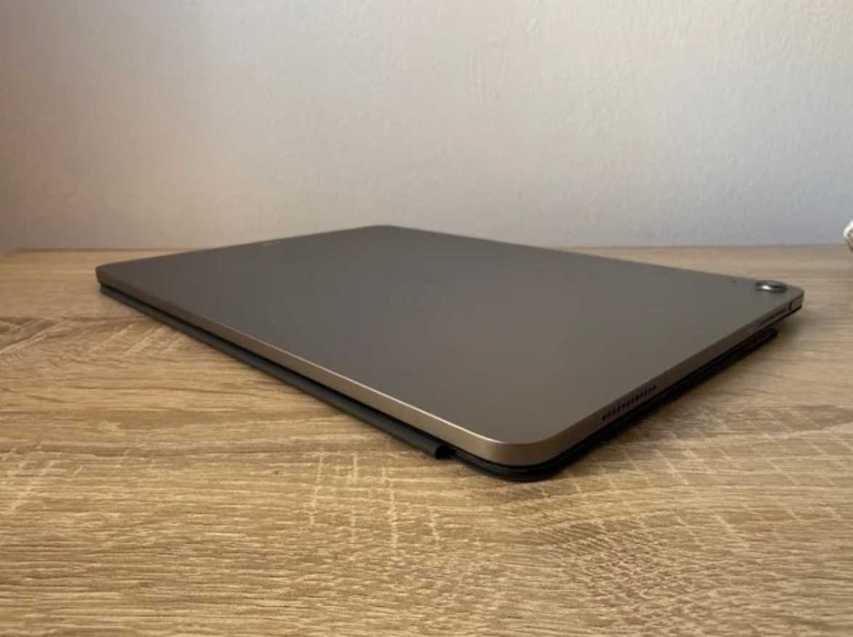 Apple iPad Air M2 13" (Bateria 99% / Na Garantia) + Capa e Fatura