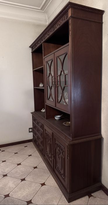 Armario de sala estilo clássico