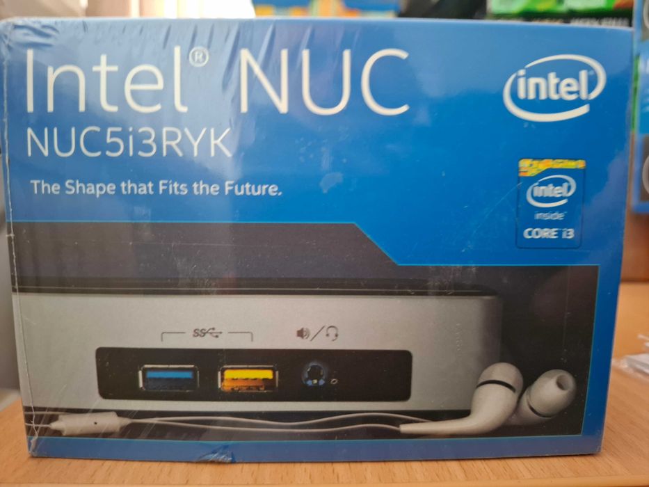 Komputer Intel NUC5i3RYK
