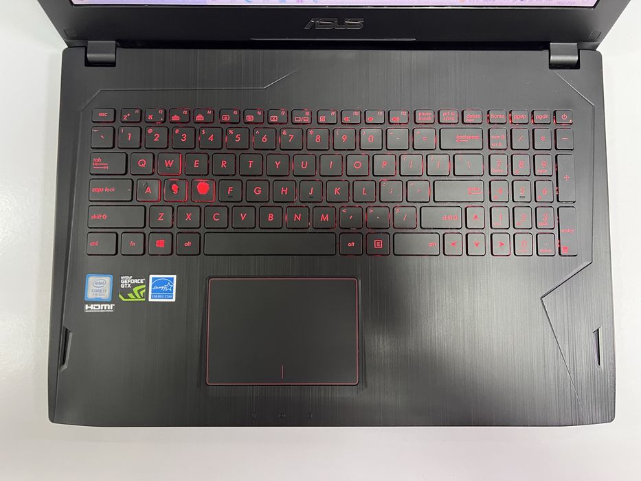 ASUS GL502VM2 / i7-7700HQ / 16GB / GTX 1060 3GB / SSD+HDD / IPS