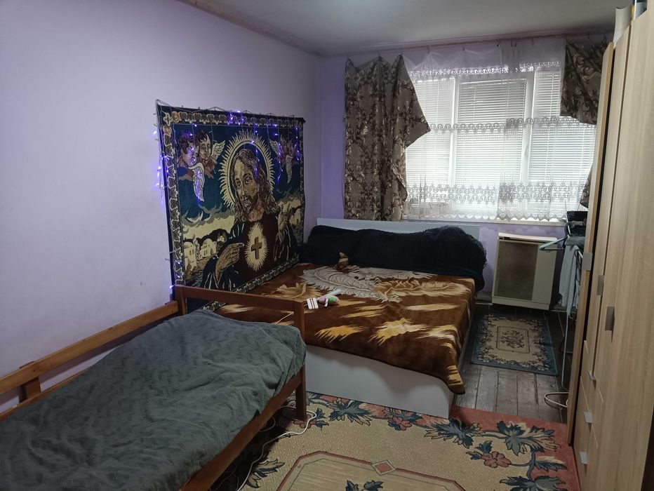 3 кімнатна квартира 60 кв.м. на 1 поверсі, житловий стан (район АТБ)!