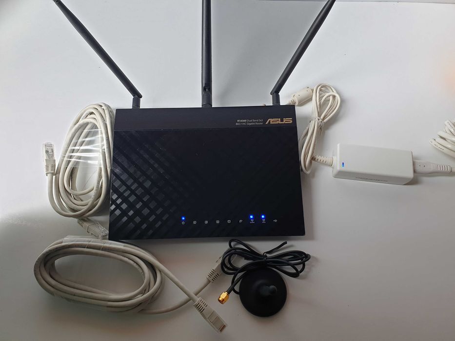 WI FI роутер ASUS RT-AC66U AC1750 Gbs USB  2.4 GHz 5 GHz комплект