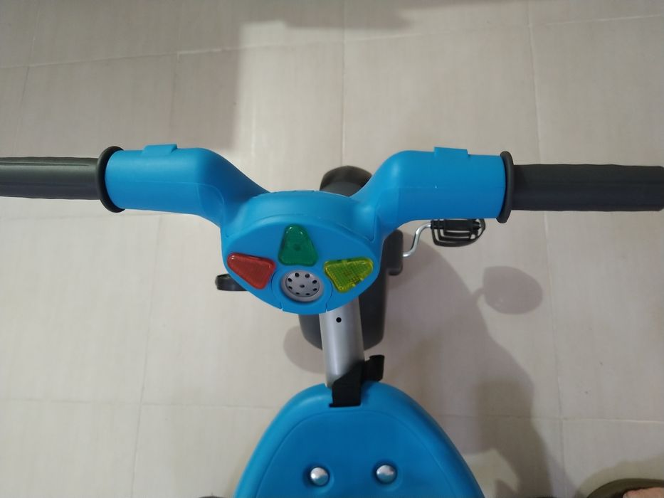 Triciclo Baby Plus Music — Como Novo! 

Triciclo evolutivo, apenas mo