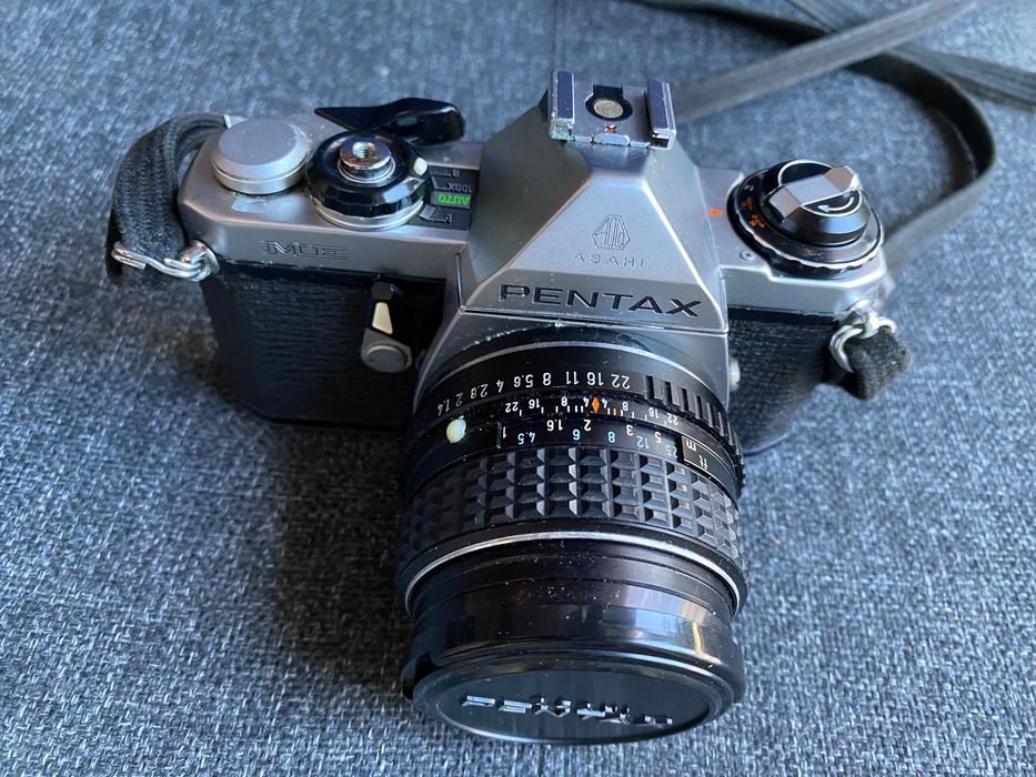 Câmara Fotográfica Pentax ME + Lente Ojetiva Zoom Pentax