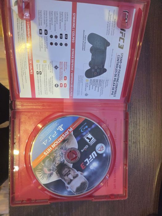 Gra na ps4 UFC..
