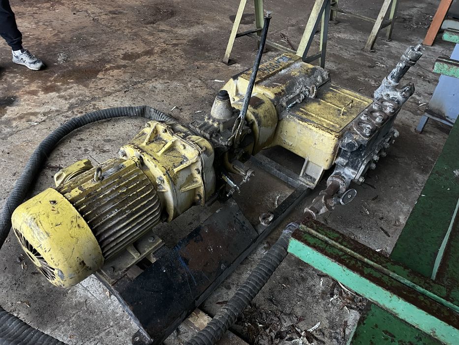 Насос буровий НБ3-120/4