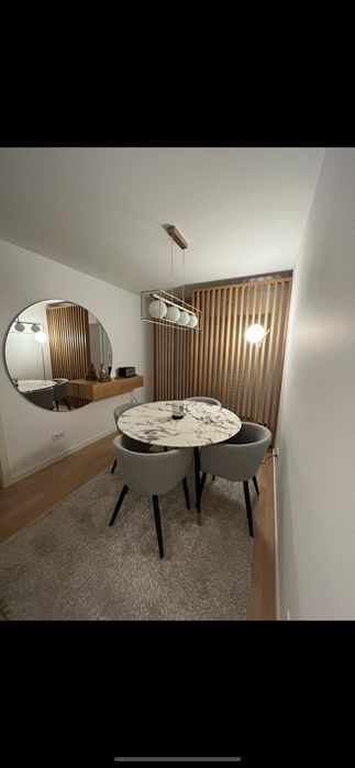 Mesa de vidro efeito mármore (4/6 lugares)