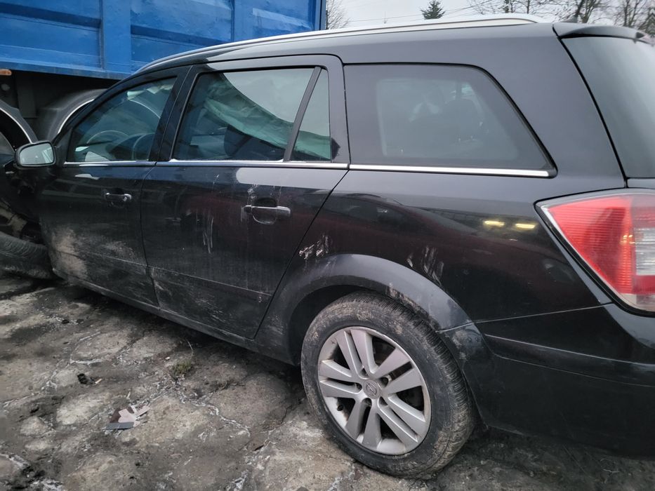 Drzwi lampa klapa lusterko opel astra III  H 1.9d