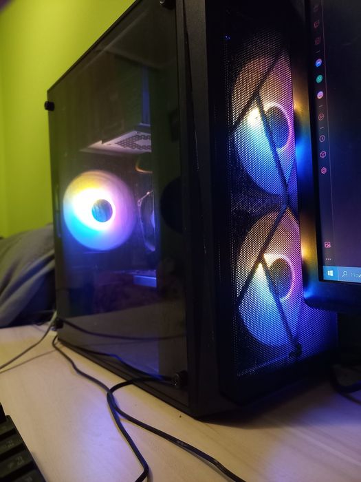 Komputer gamingowy/ do gier / Komputer stacjonarny/