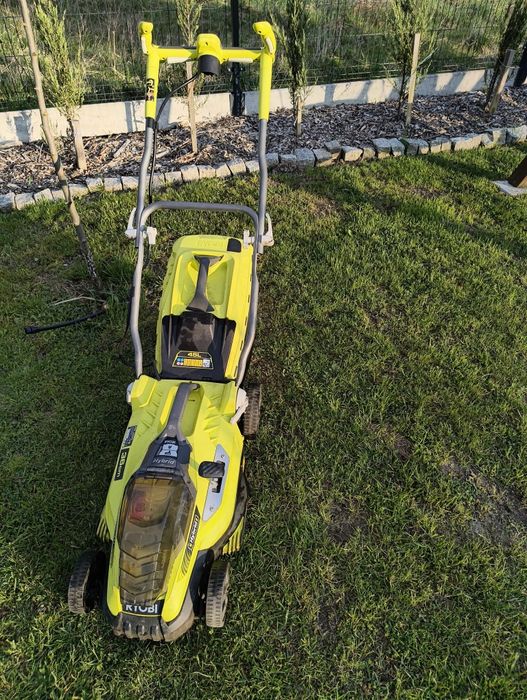 Kosiarka hybrydowa RYOBI 18V