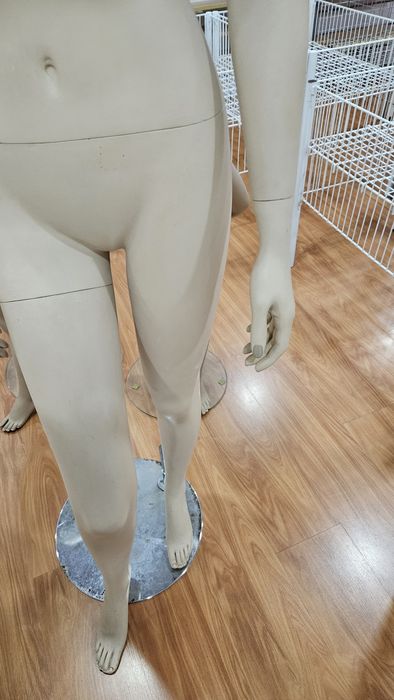 Manequim  Senhora  corpo inteiro + base