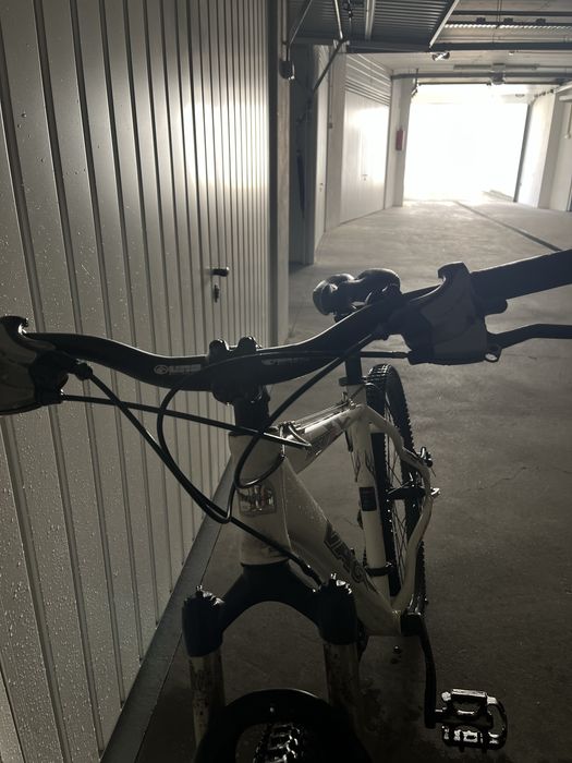 Bicicleta BTT VAG Stealth B2