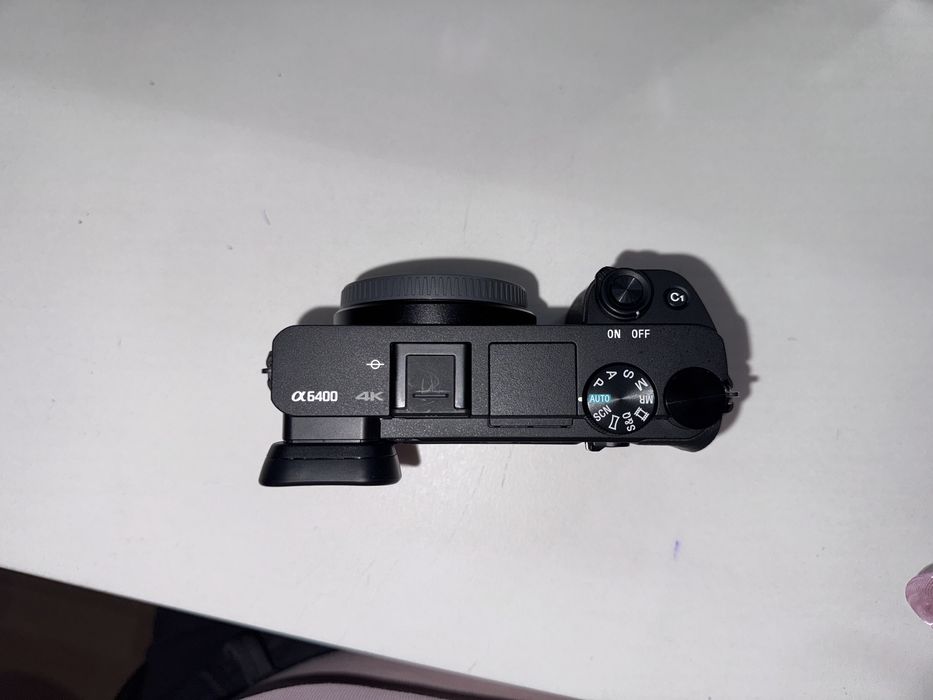 Sony a6400 + 18-135mm