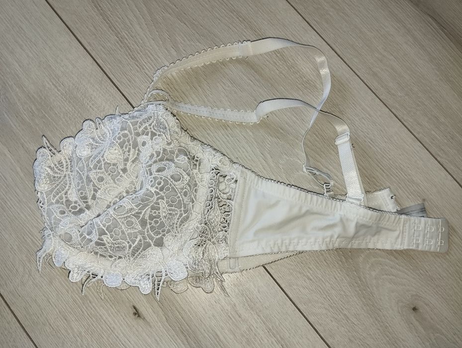 Бюстгальтер 80 В