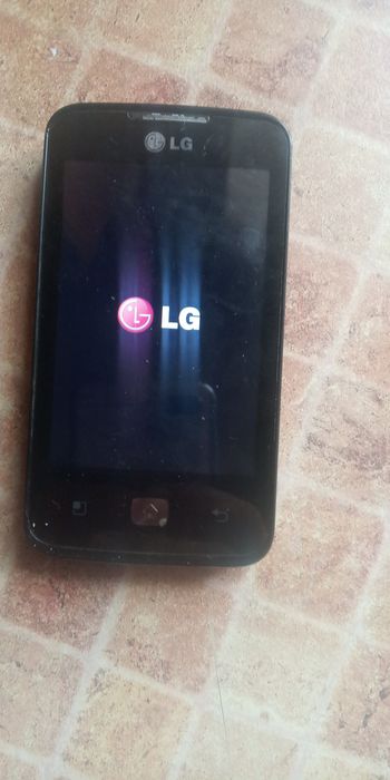Телефон lg E510 рабочий