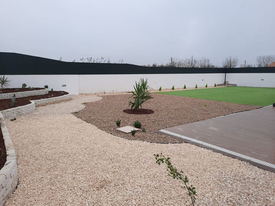 Relva sintética com ou sem aplicação