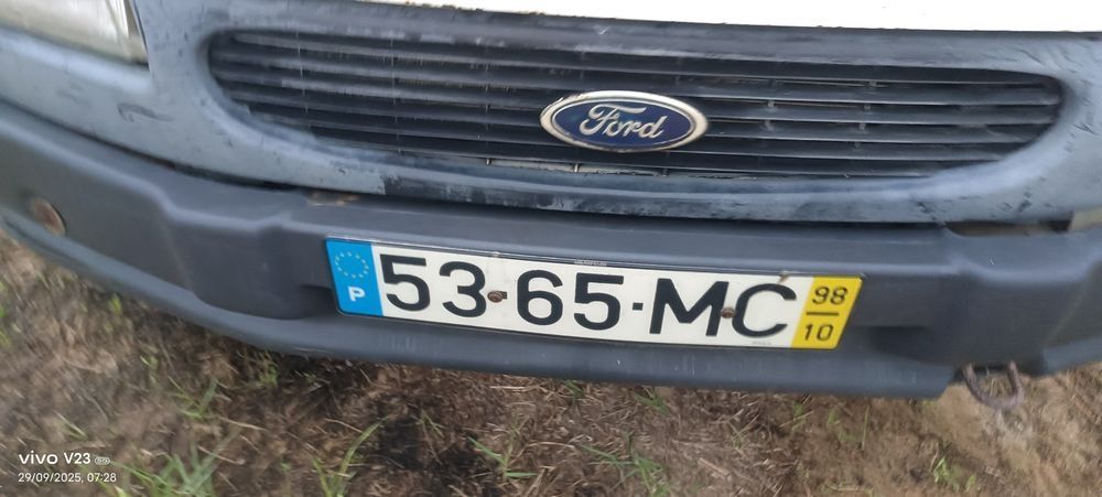Ford Transit topline