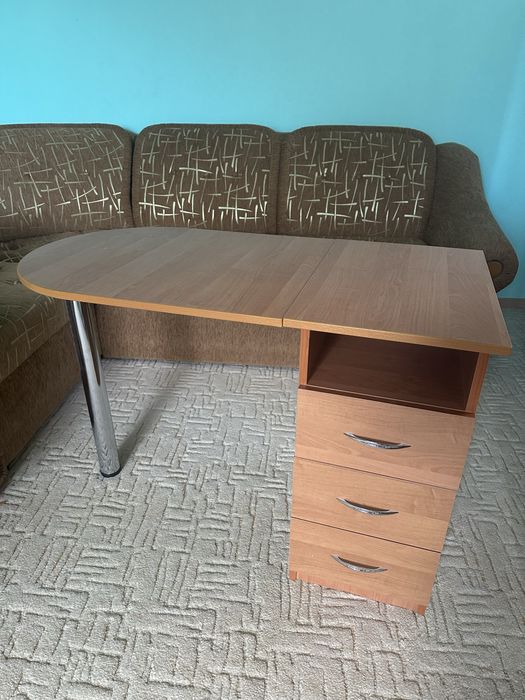 Манікюрний стіл, тумба, стіл для навчання розкладний