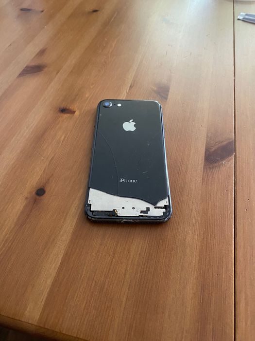 Iphone 8 działający