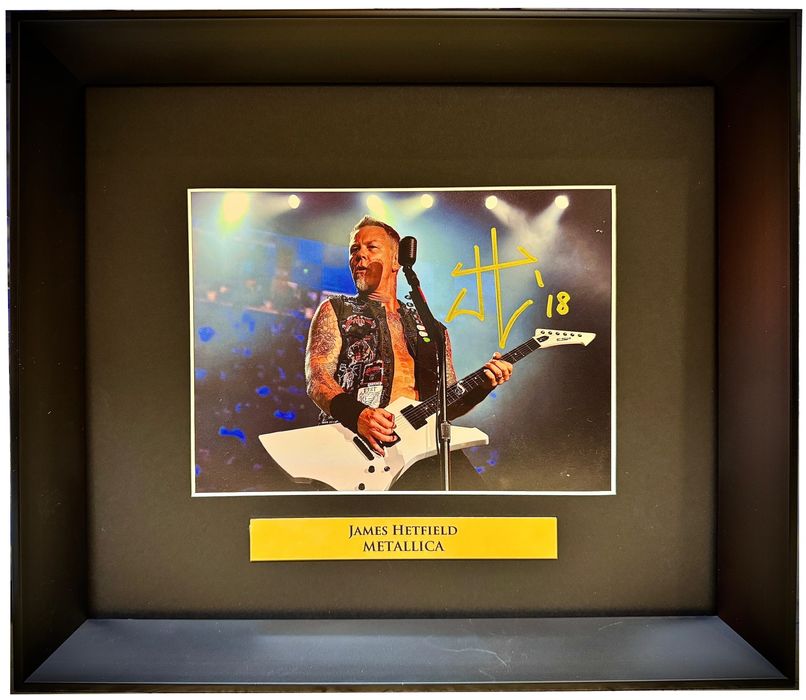 Автограф Джеймса Хетфілда