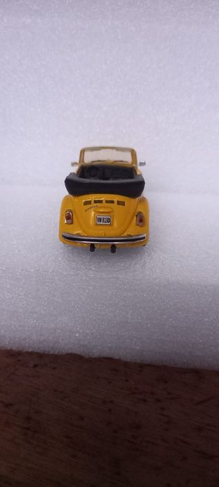 Volkswagen beetle  escala 1:43