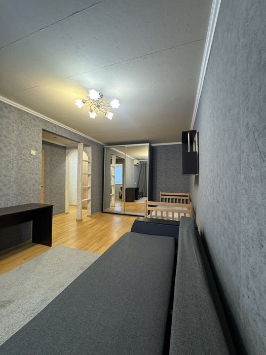 Продам однокімнатну квартиру з ремонтом