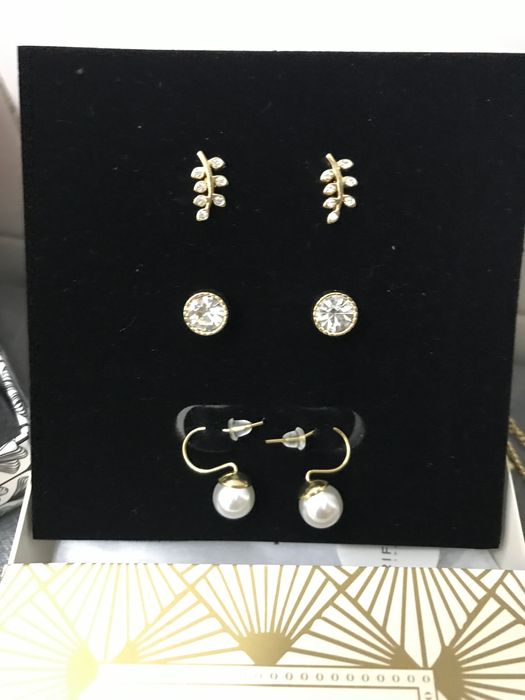 3 Pares de Brincos Novos